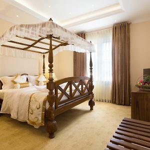 King Room Spa Bath